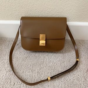 Celine Box MEDIUM IN CALFSKIN
(Carmel)